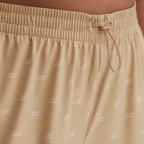 New! FABLETICS 4X Iggy Woven Pant Sandy Brown Logo - Picture 5 of 7